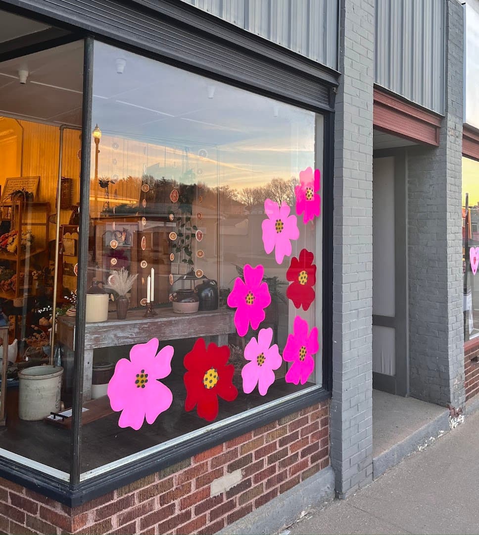 Upfront Floral and Home Decor - Image 1