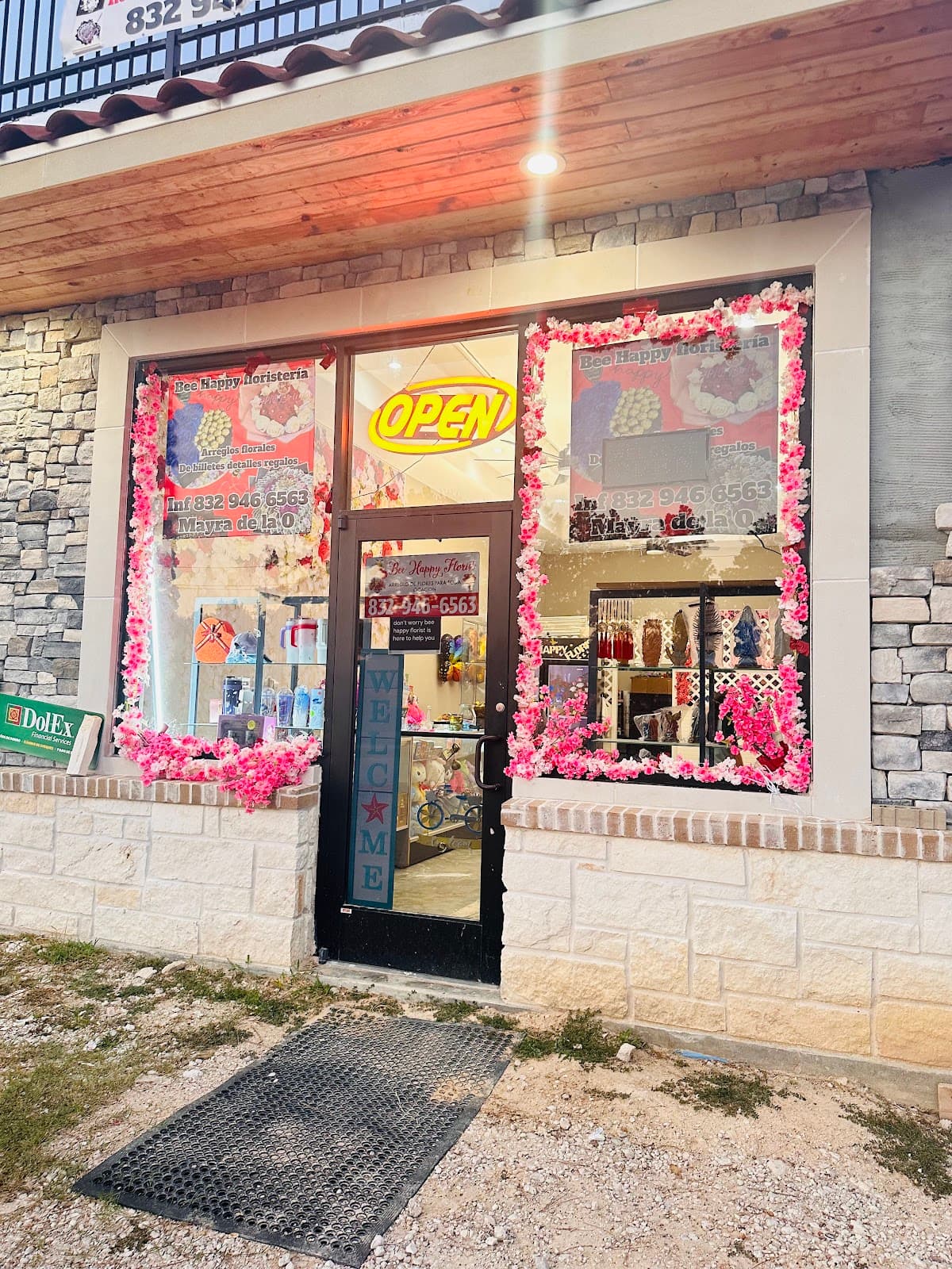 Bee Happy Florist - Image 1