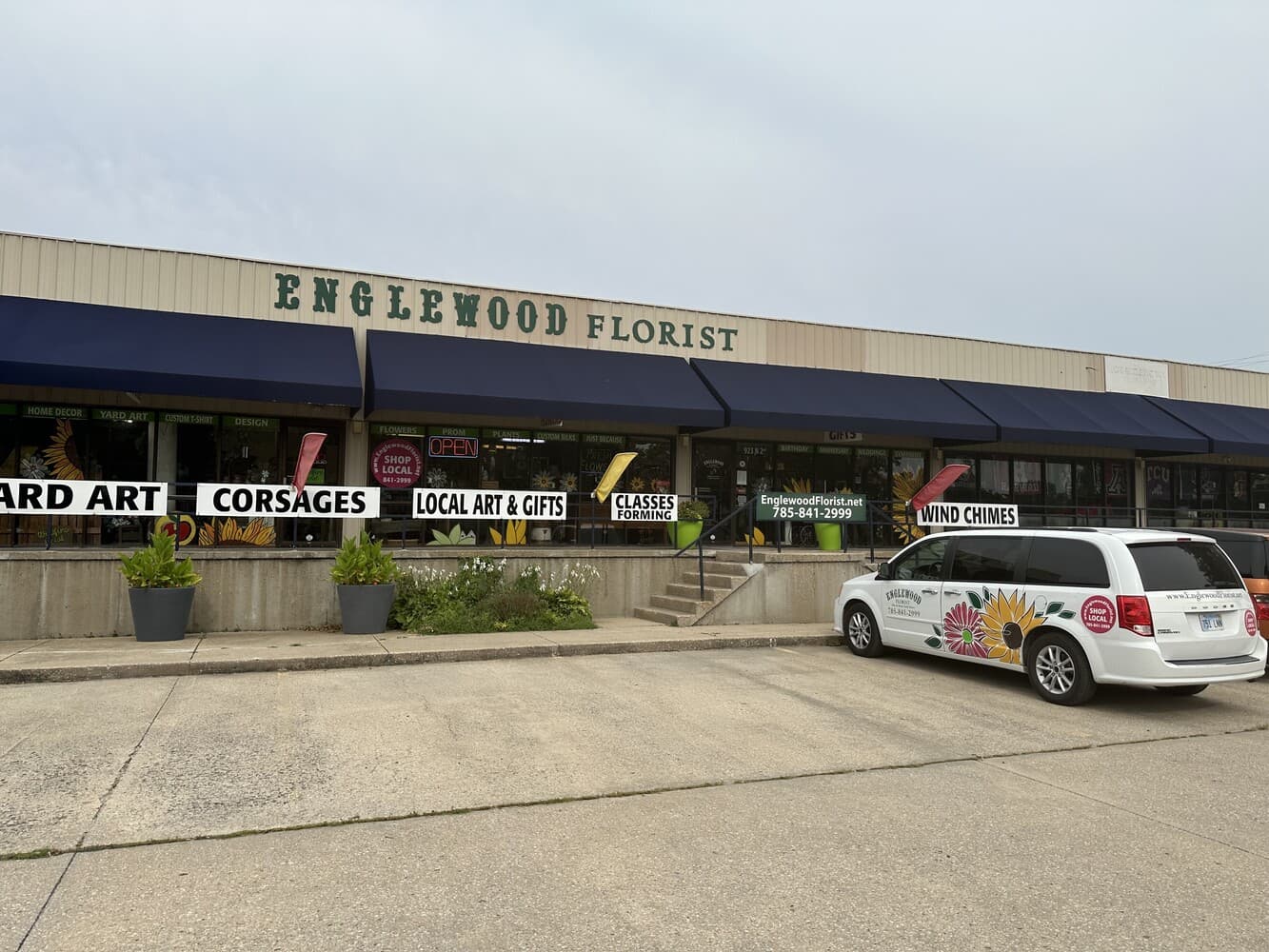 Englewood Florist & Flower Delivery - Image 1