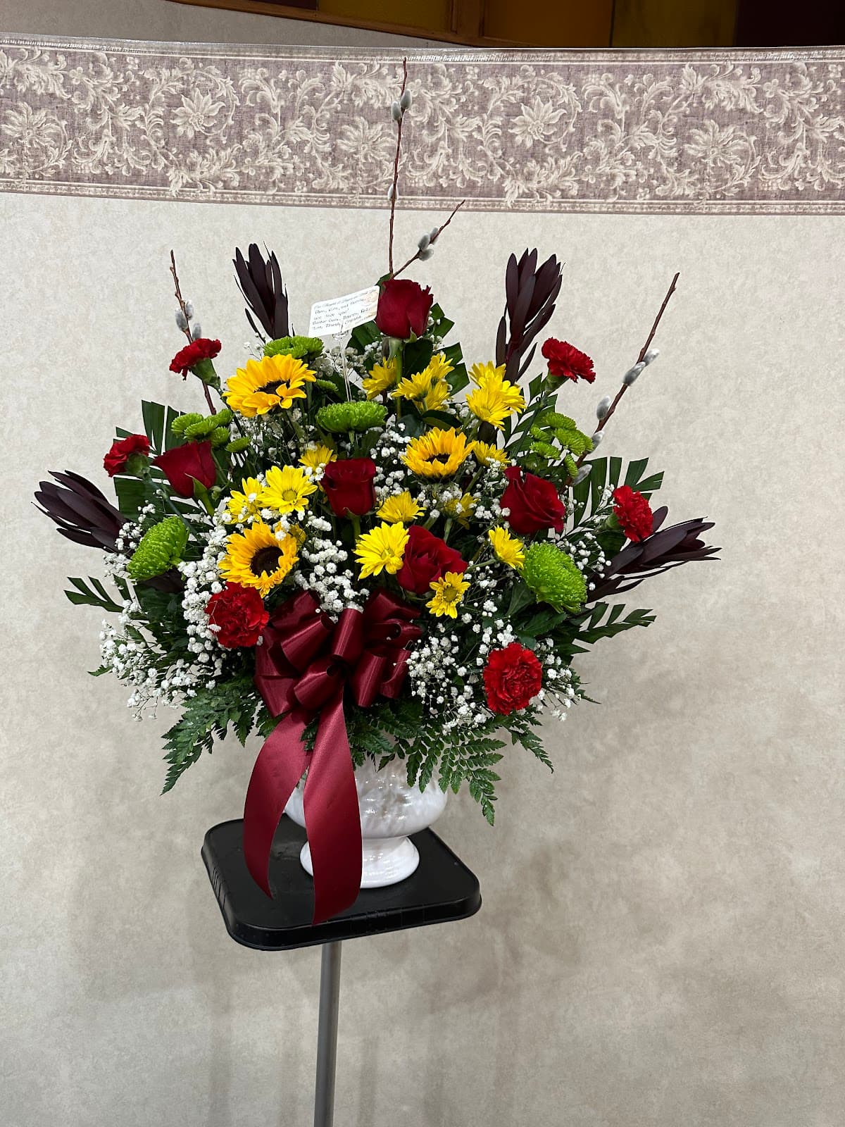 Hall's Floral Inc - Image 1