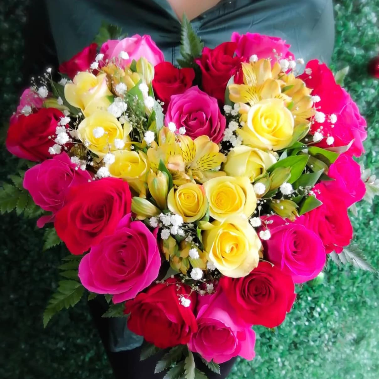 Riverside Florist & Plants - Image 1