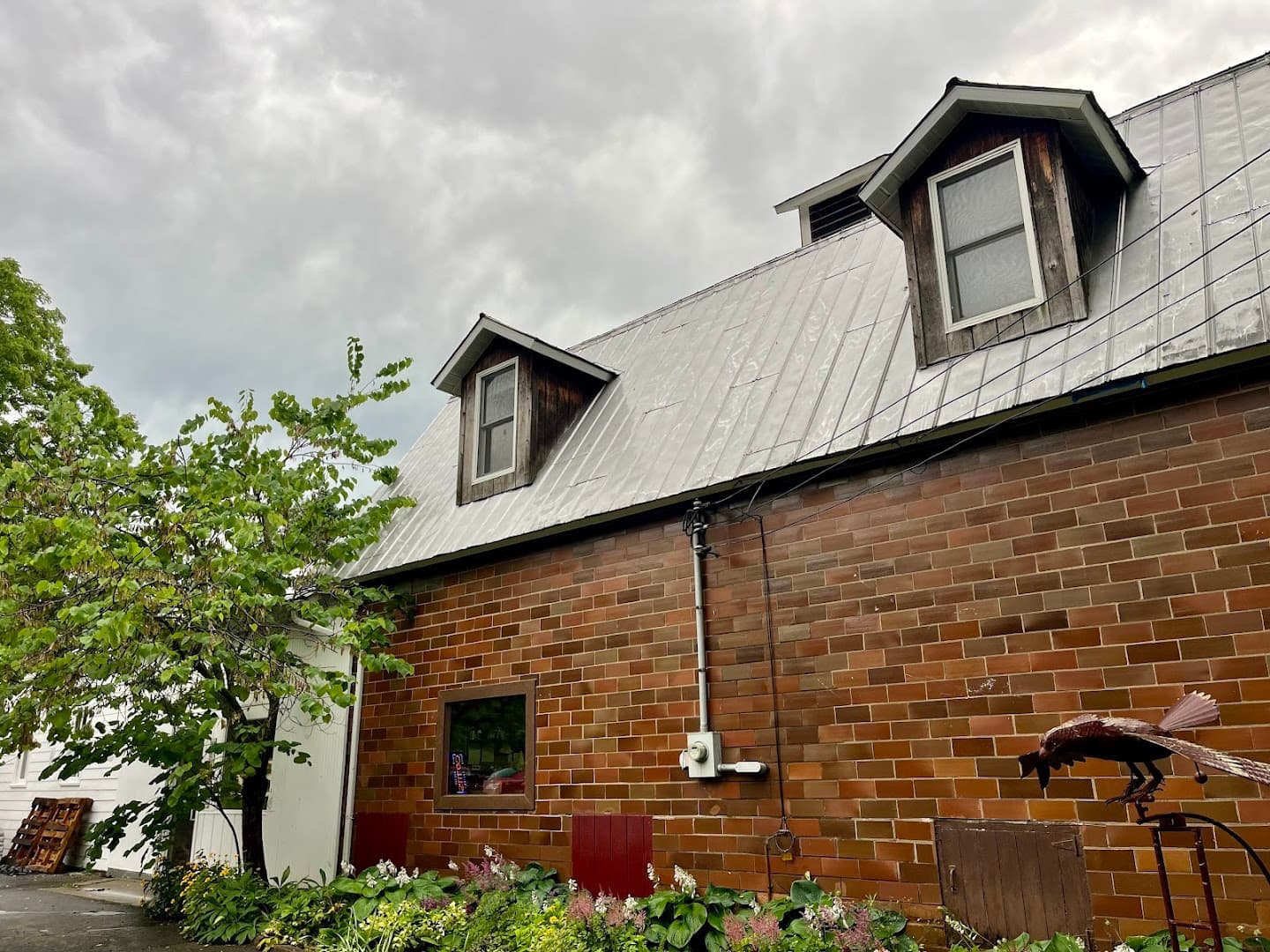 Hastay's Greenhouse & Flower Shop - Image 1