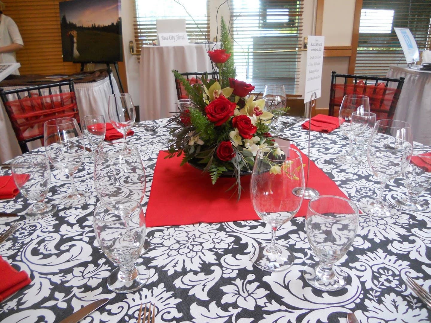 Rose City Floral - Image 1