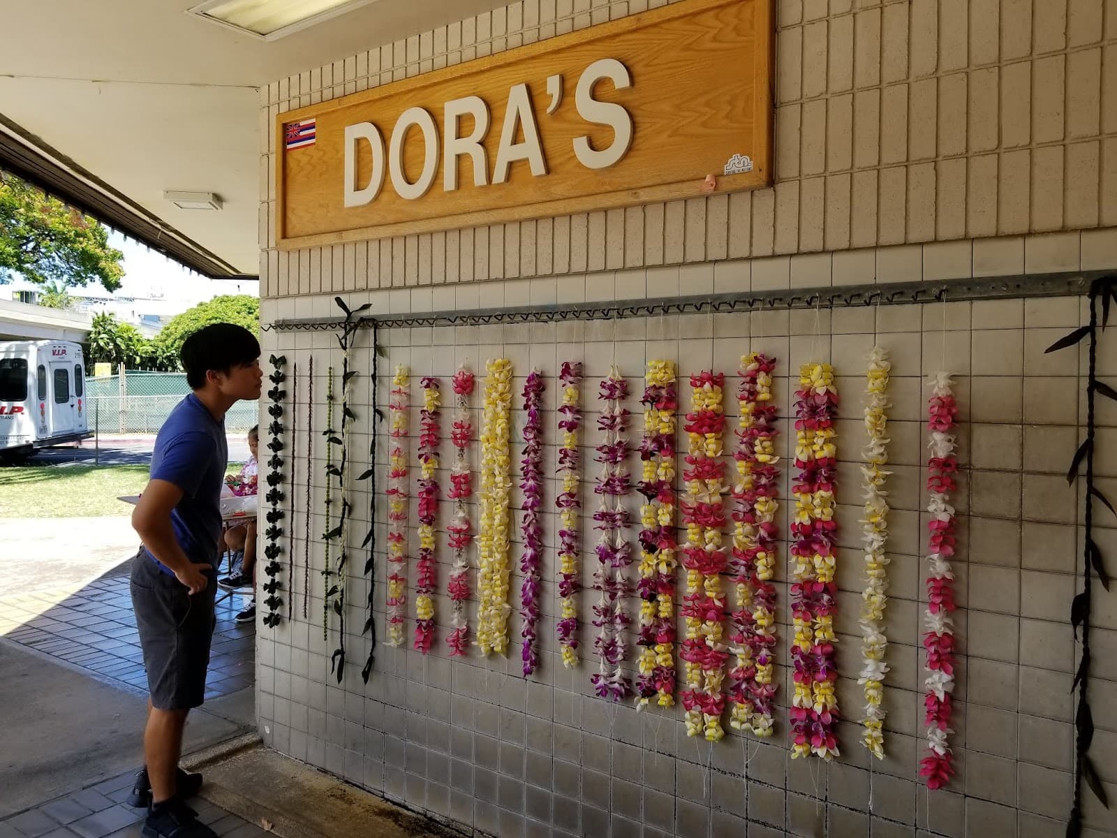 Dora's Lei Stand - Image 1