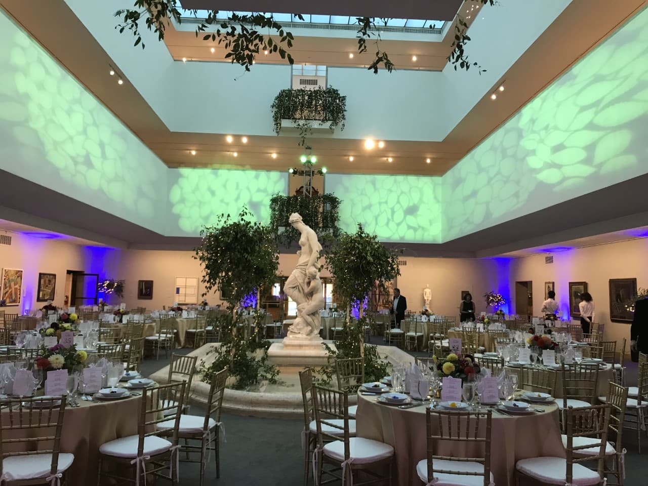 Lane & Lenge Florists, Inc - Image 1