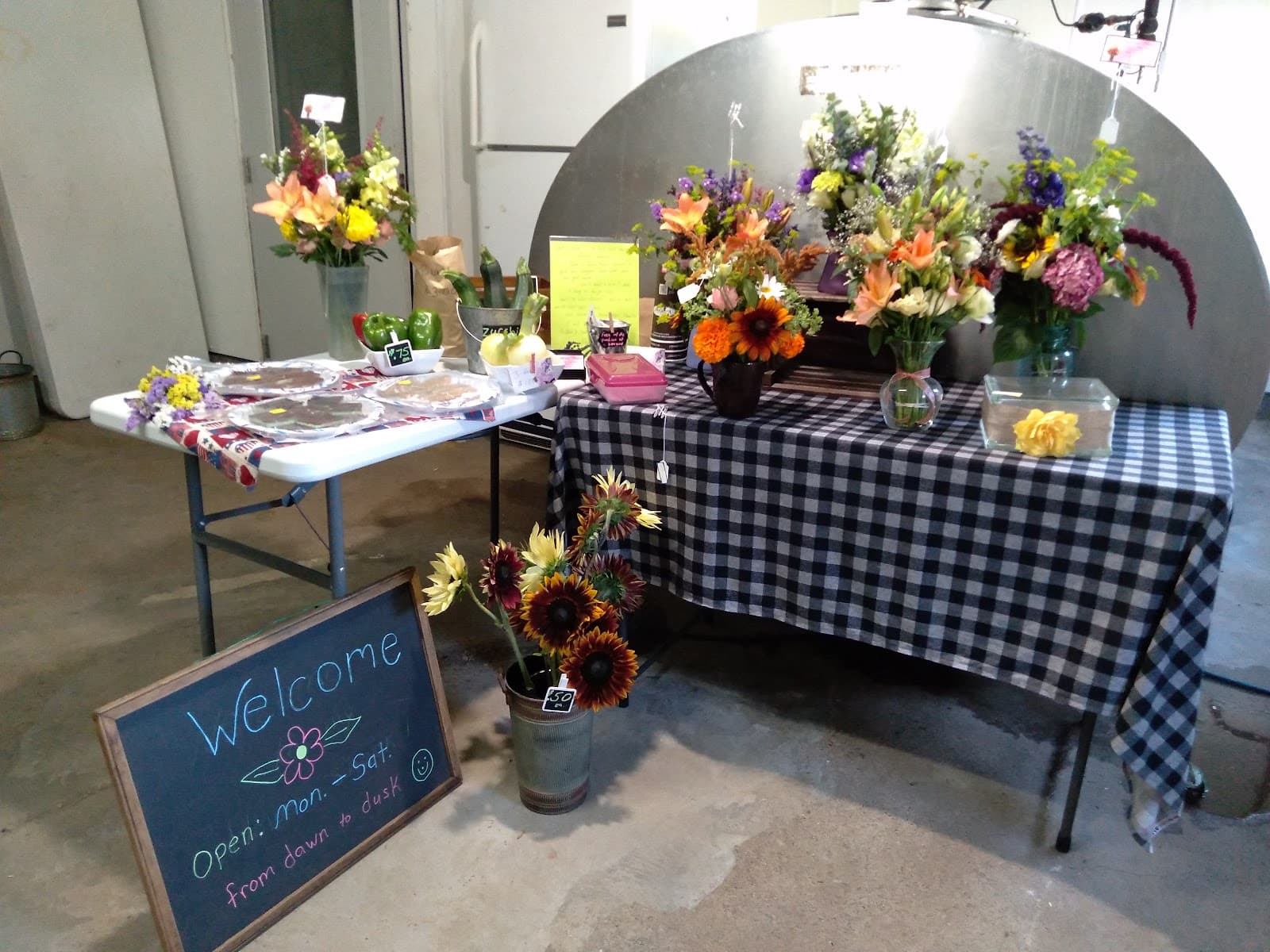 Farmhouse Flowers - Image 1