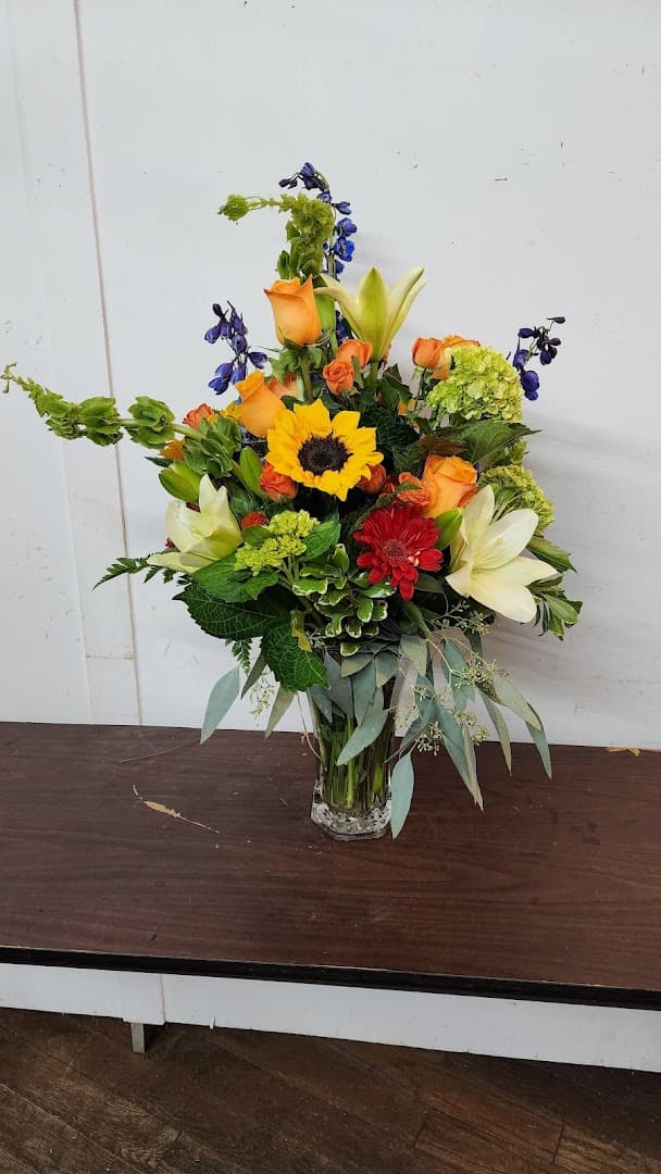 FAMILY FLORIST - Image 1