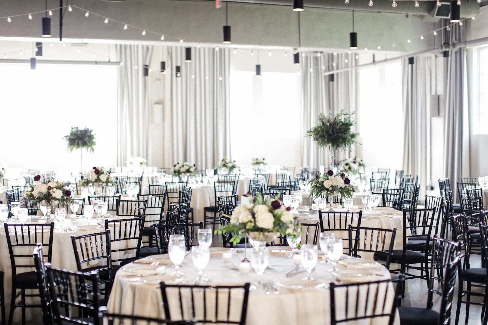 Liz Rusnac Floral Design - Image 1