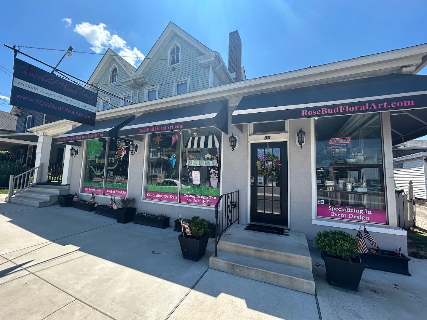 Rosebud Floral Art - Image 1