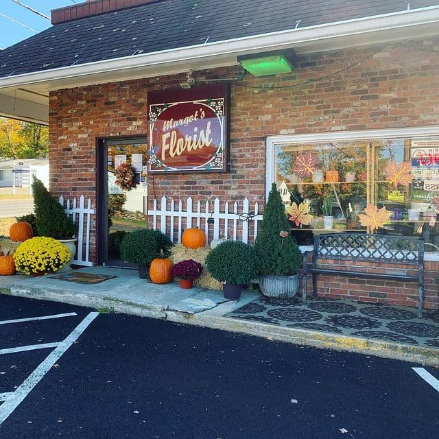 Margot's Flowers & Gifts - Image 1