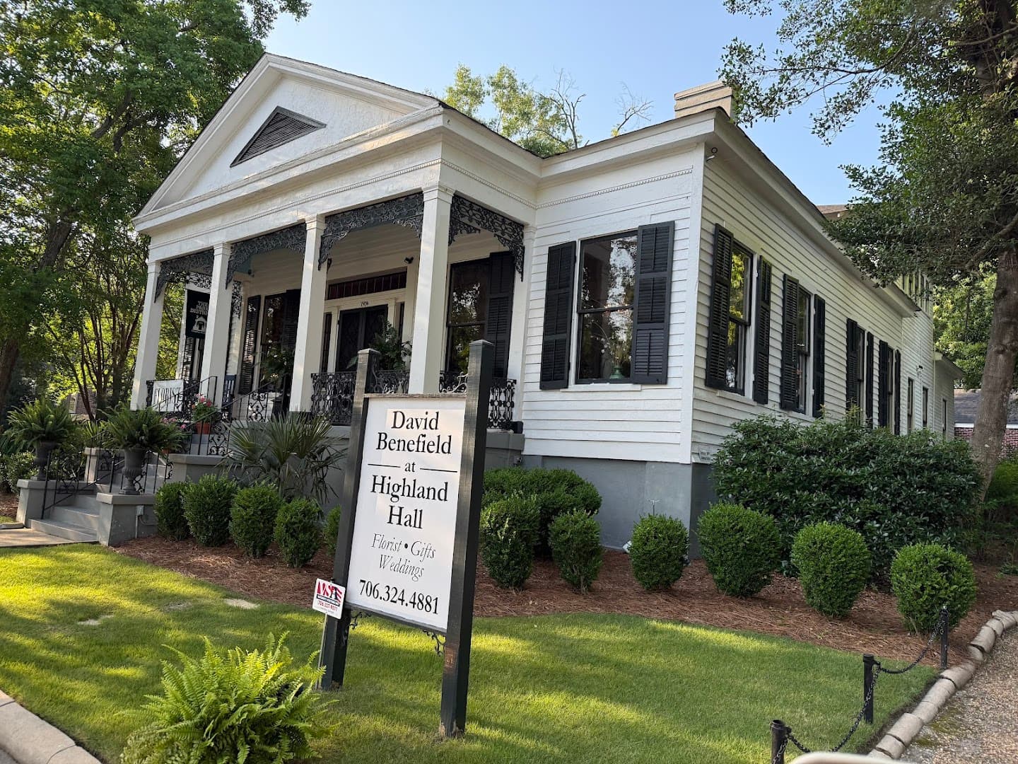 David Benefield at Highland Hall - Image 1