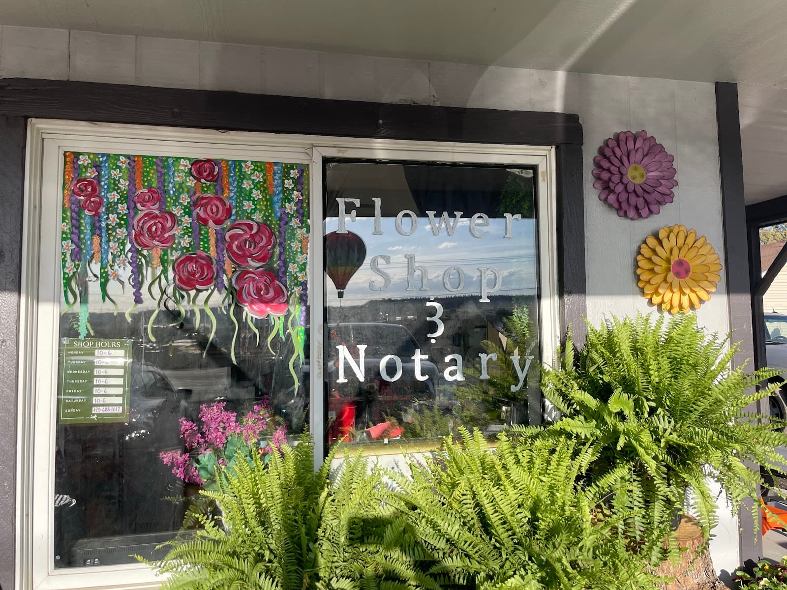 Hollie and Pine Floristry - Image 1