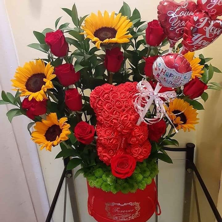 Leon's Flowers & Supplies - Image 1