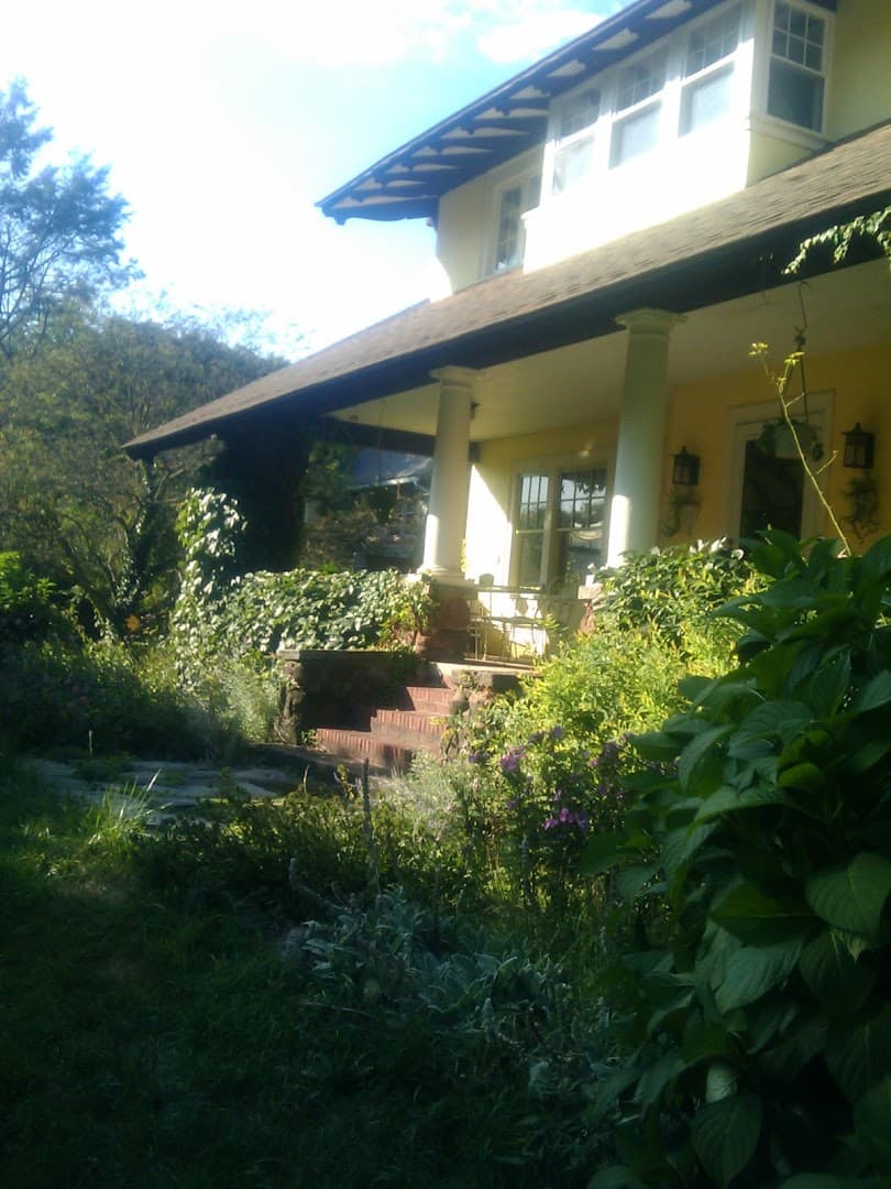 Gabrieles Hand Designs - Image 1