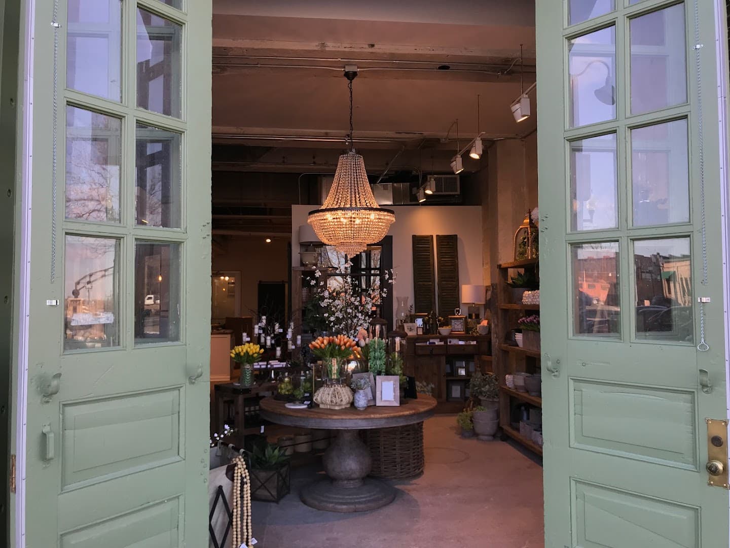 Bella Rosa Flower Market - Image 1