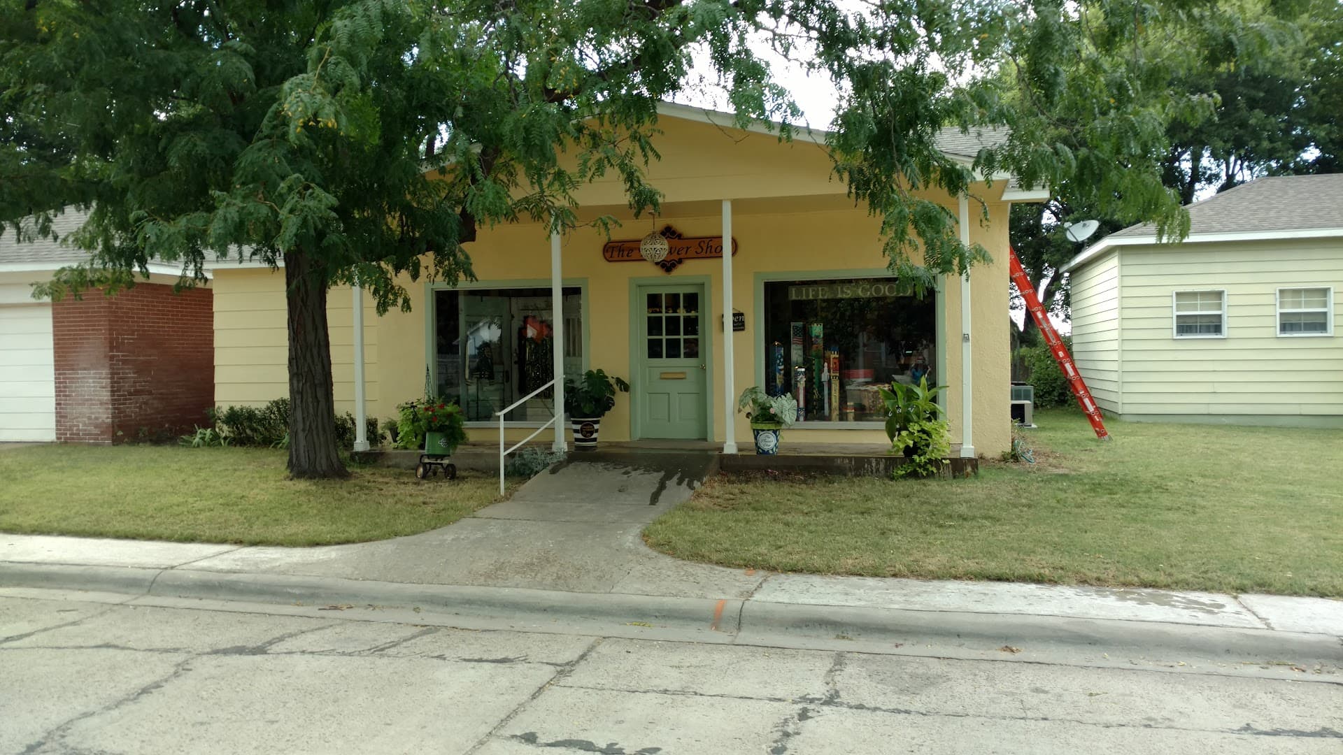 The Flower Shop - Image 1