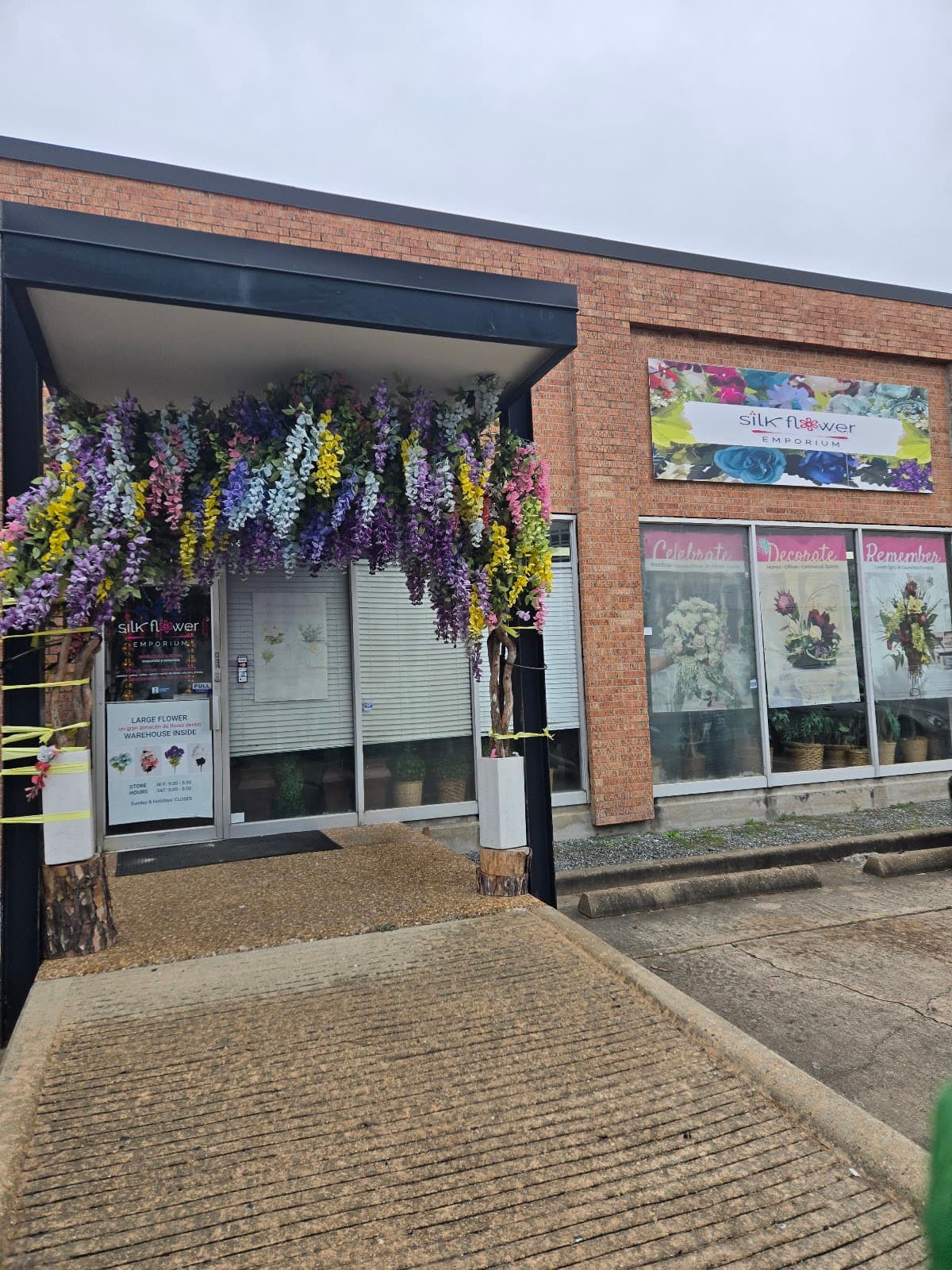 Silk Flower Emporium (Universal Silk Plant Corp.) - Image 1