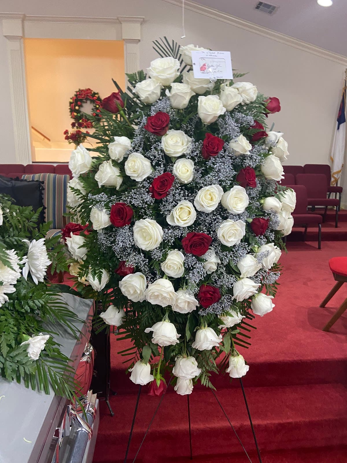 E & M Florist - Image 1