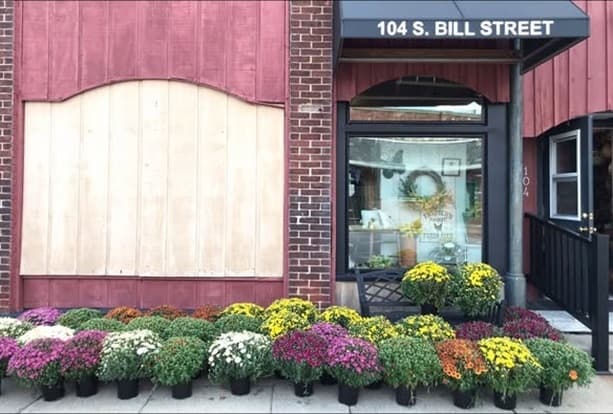 Country Color Floral & Gifts - Image 1