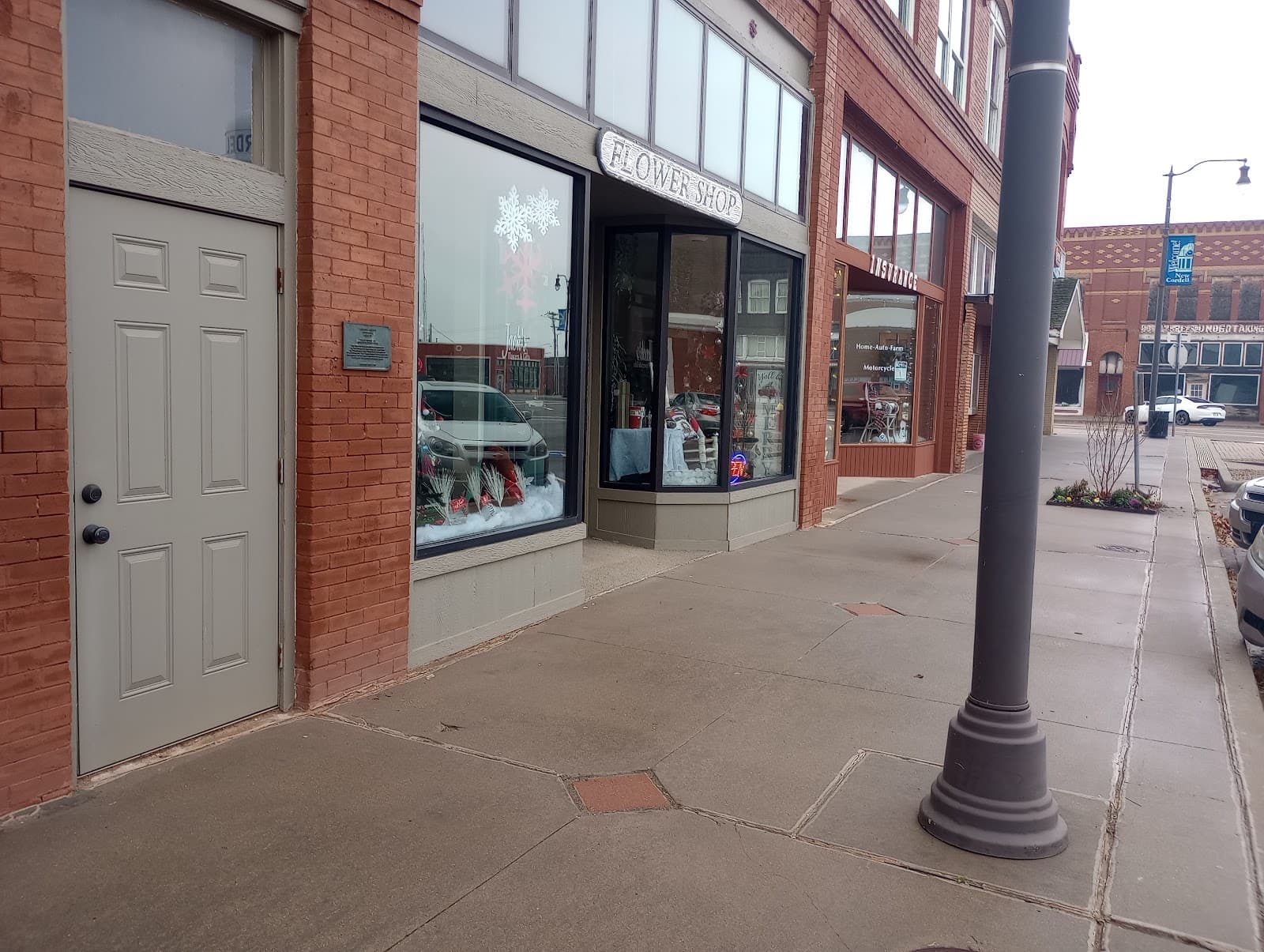 Jack's Flowers & Gifts - Image 1