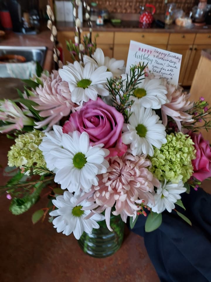 The Blossom Shoppe & Gifts LLC - Image 1