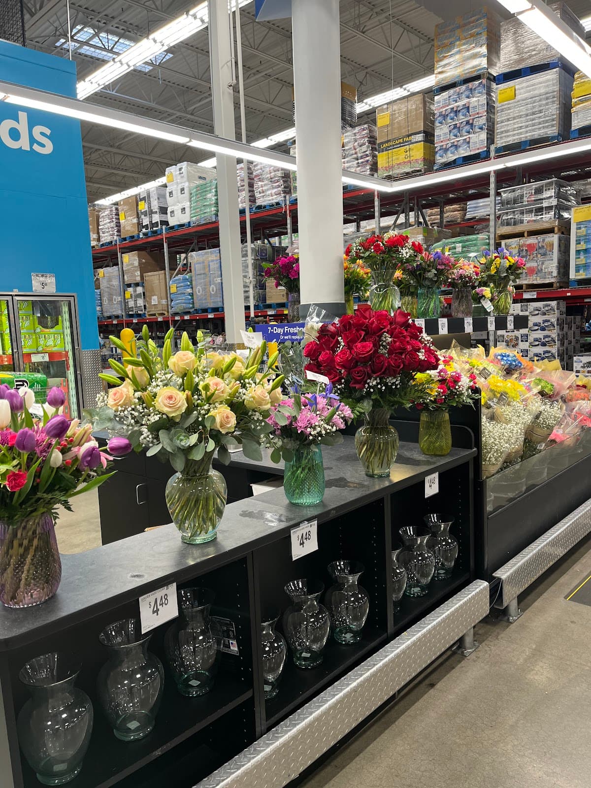 Sam's Club Floral - Image 1