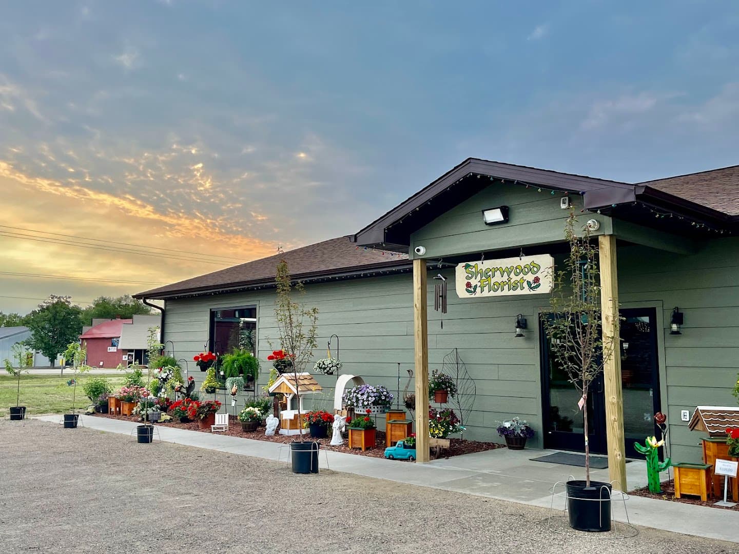 Sherwood Florist and Garden Center - Image 1