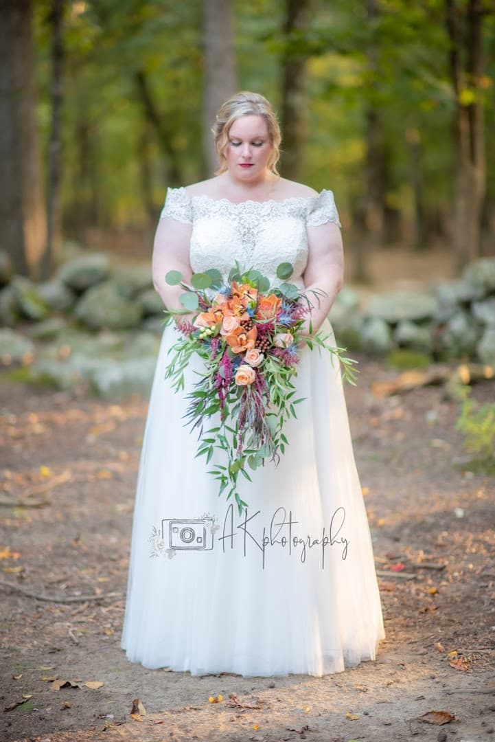 Katydid Flowers - Image 1