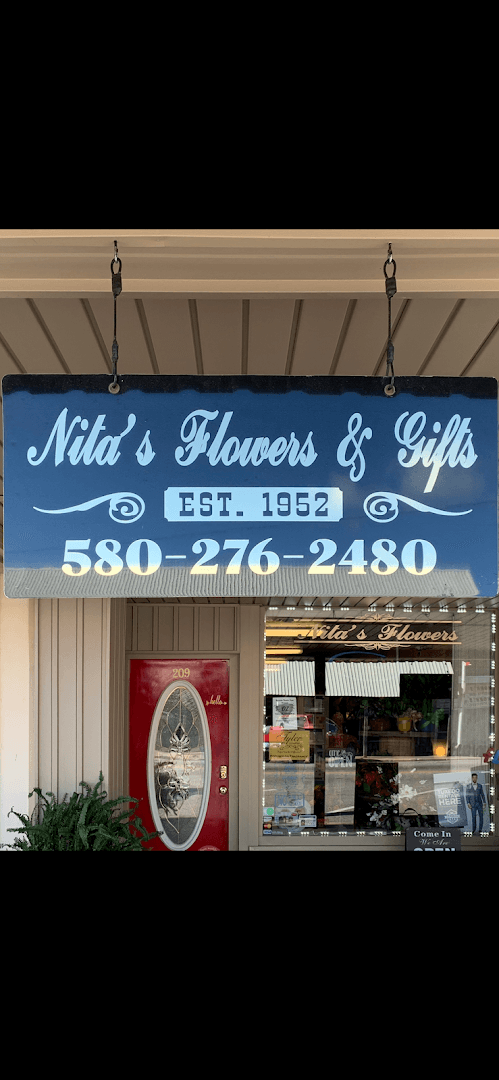 NITA'S FLOWERS AND GIFTS - Image 1