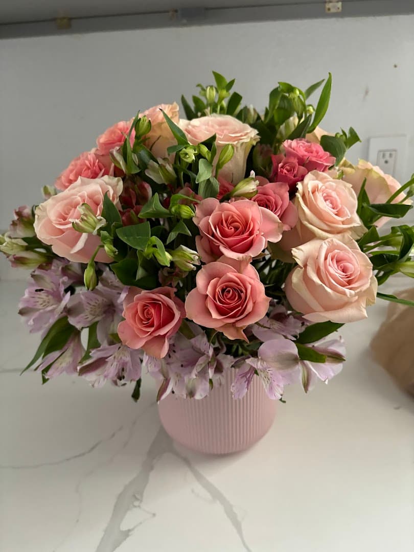 Imaginacion Florist - Image 1