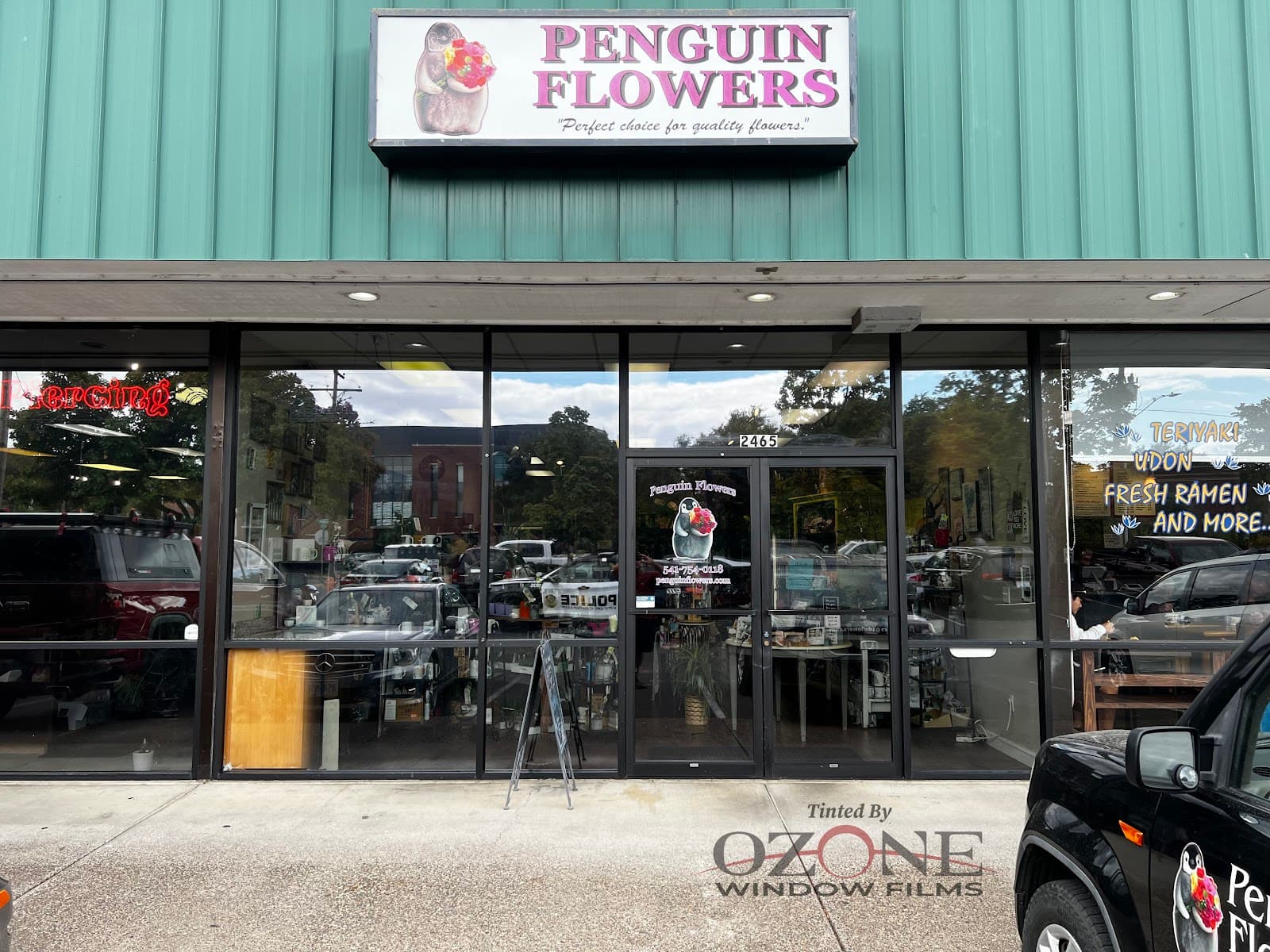 Penguin Flowers - Florist & Flower Delivery - Image 1