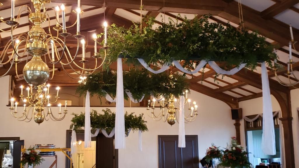 Woodstock Flowers & Gifts - Image 1