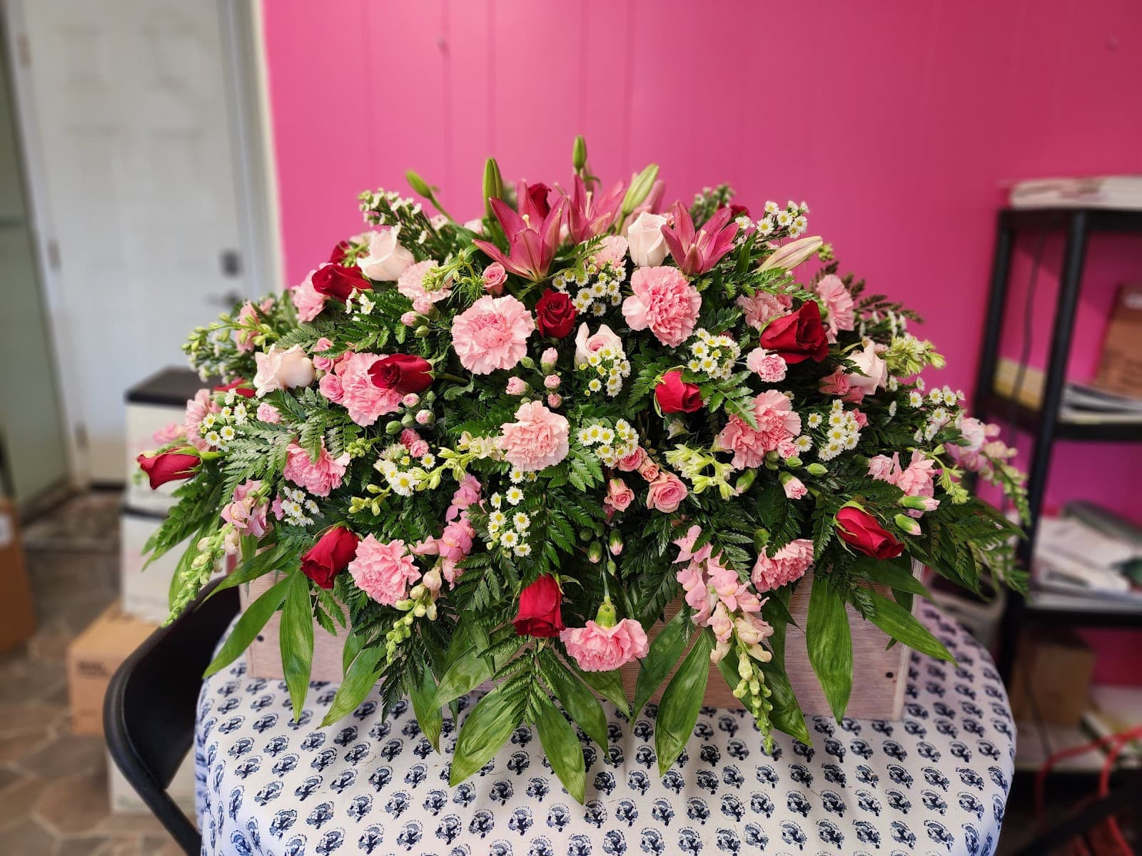 Santana's Florist & Gifts - Image 1