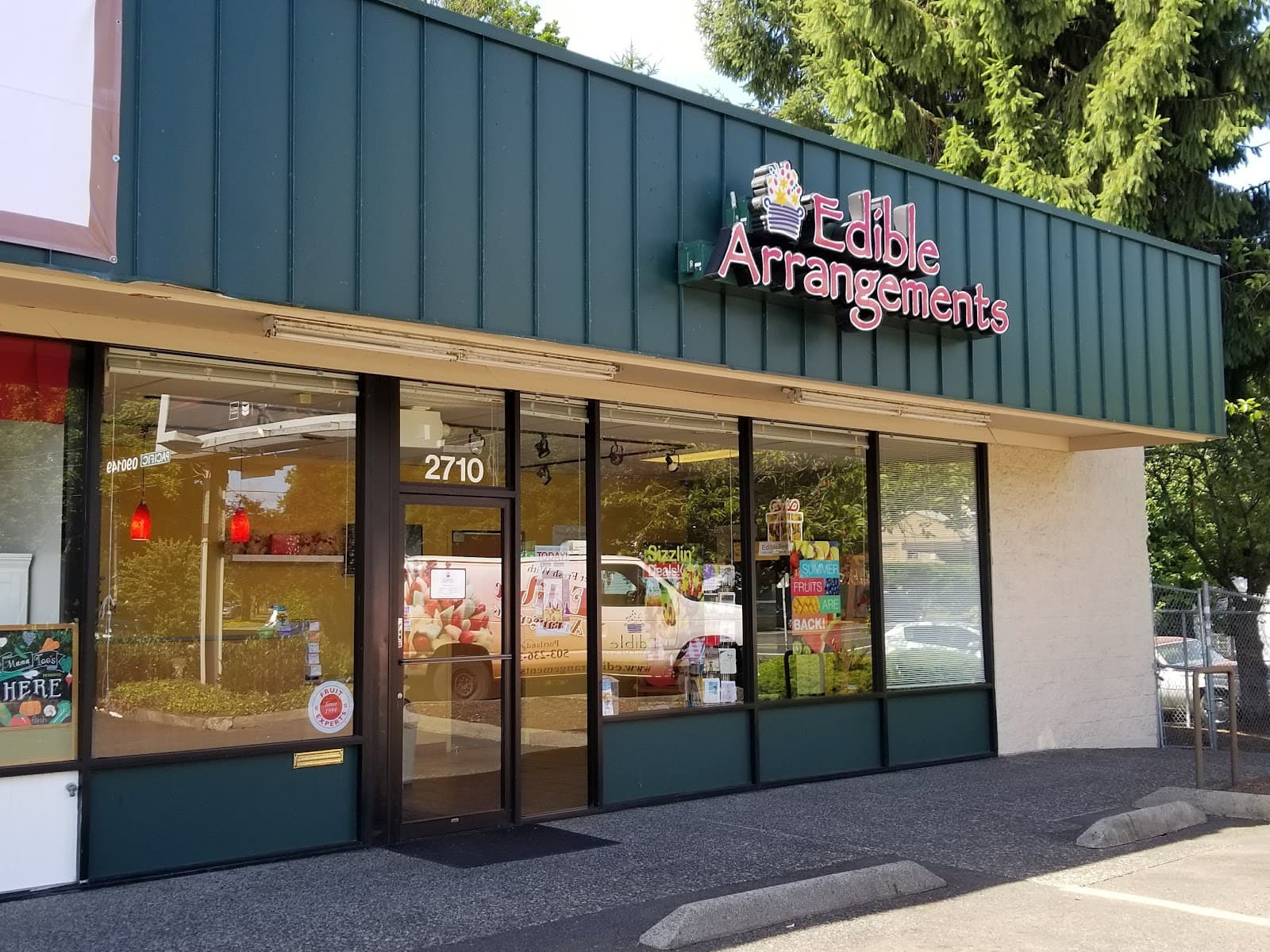 Edible Arrangements - Image 1