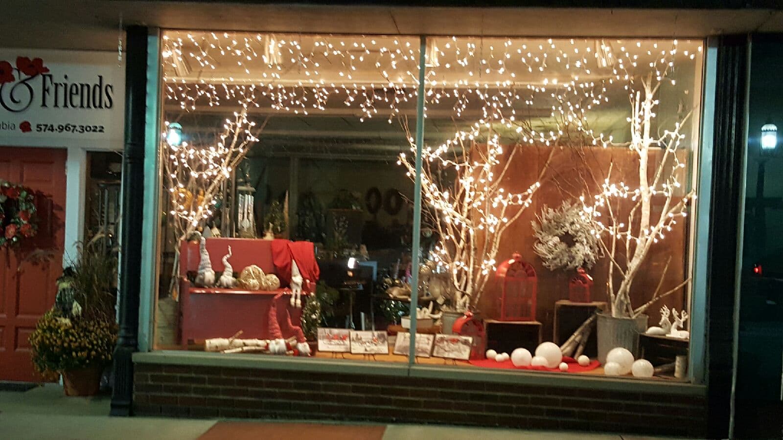 Flowers & Friends - Image 1