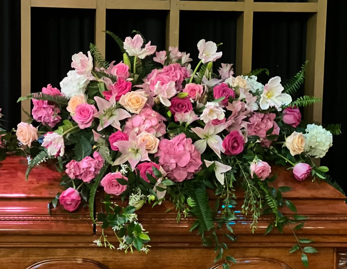 Bevil's Florist - Image 1