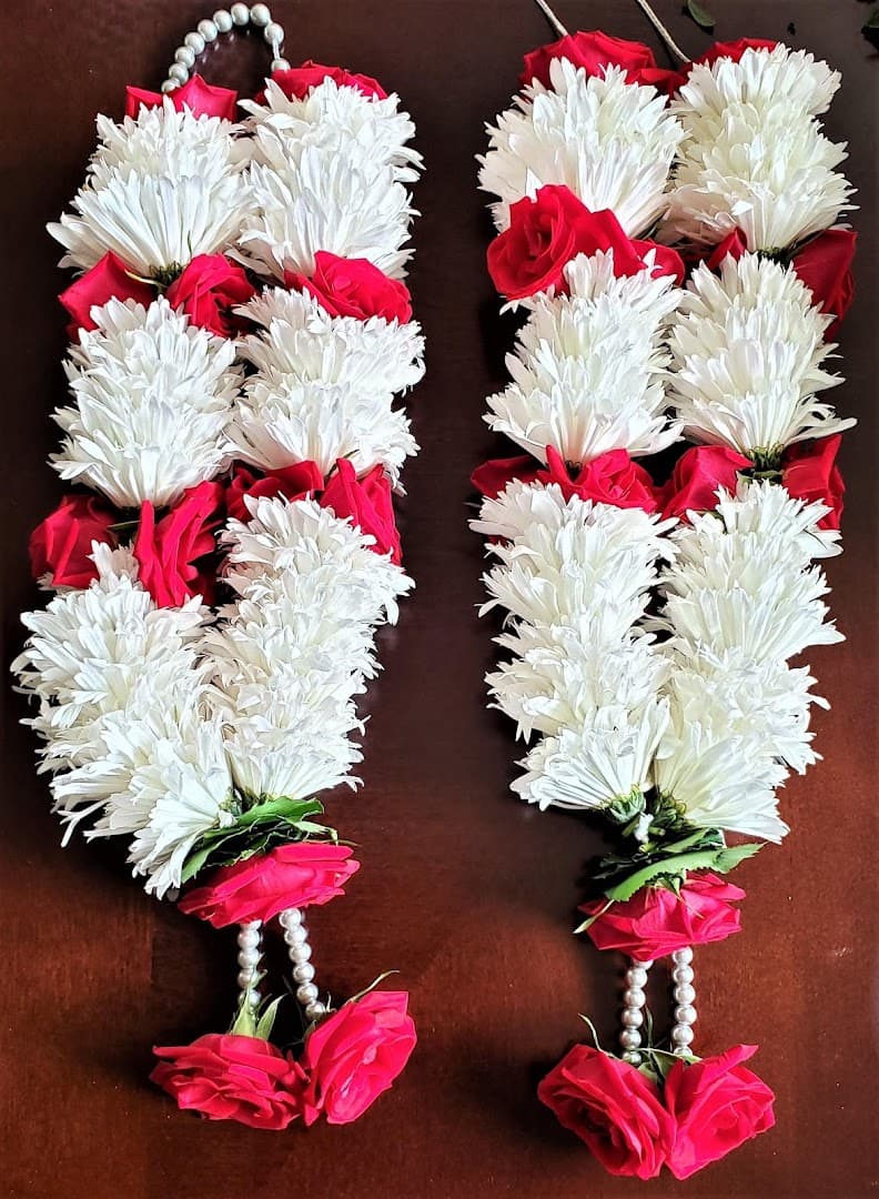 Rupini's Garlands - Image 1