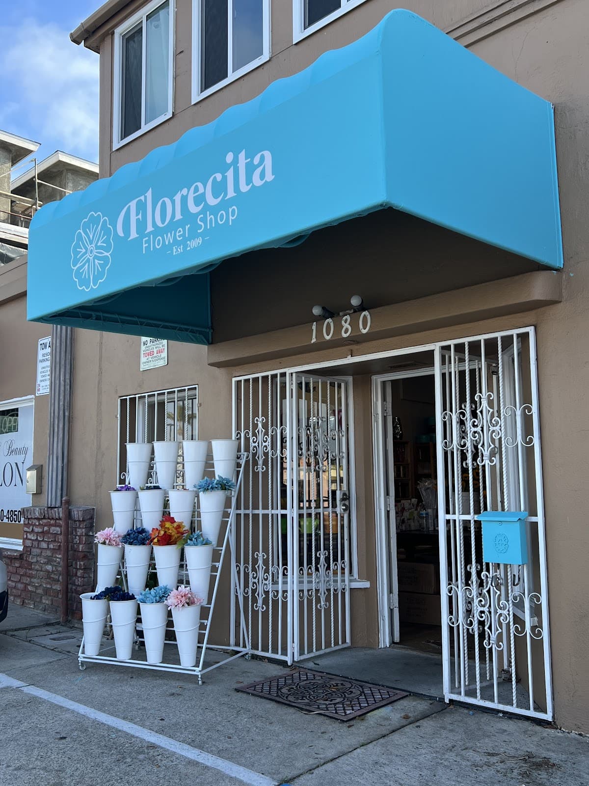 Florecita Flower Shop - Image 1