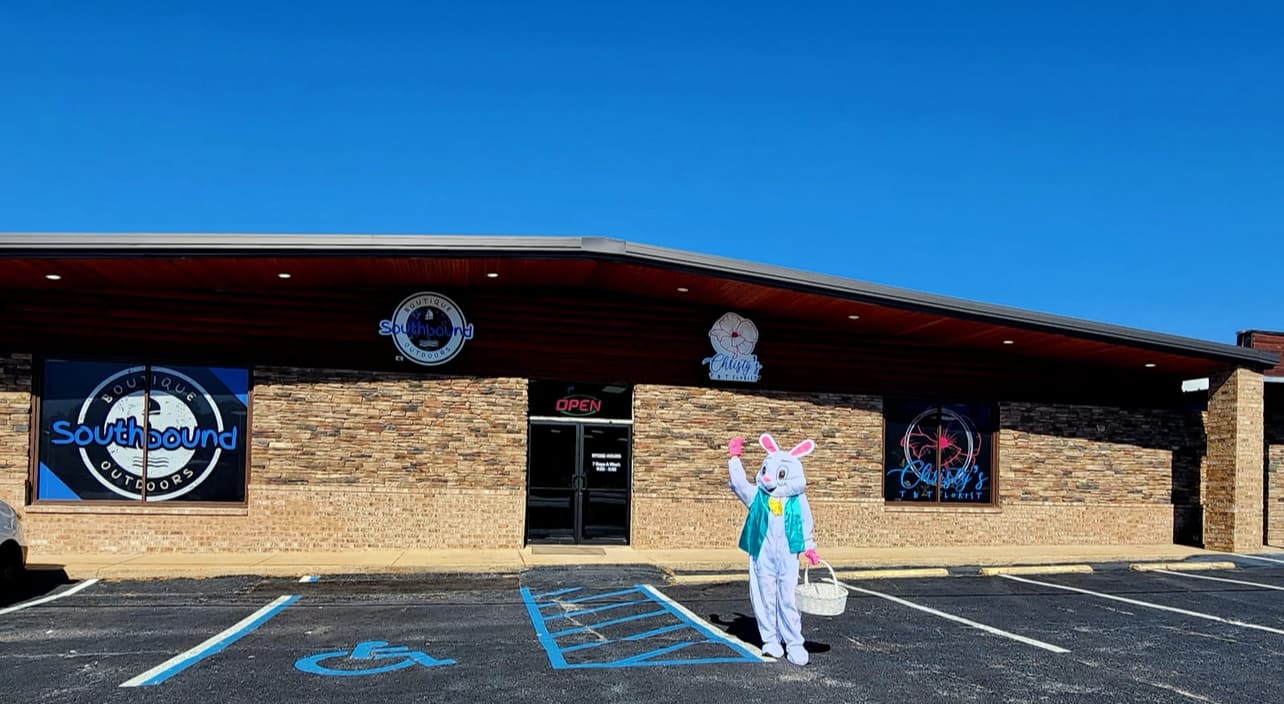 Christy’s T & T Florist - Image 1