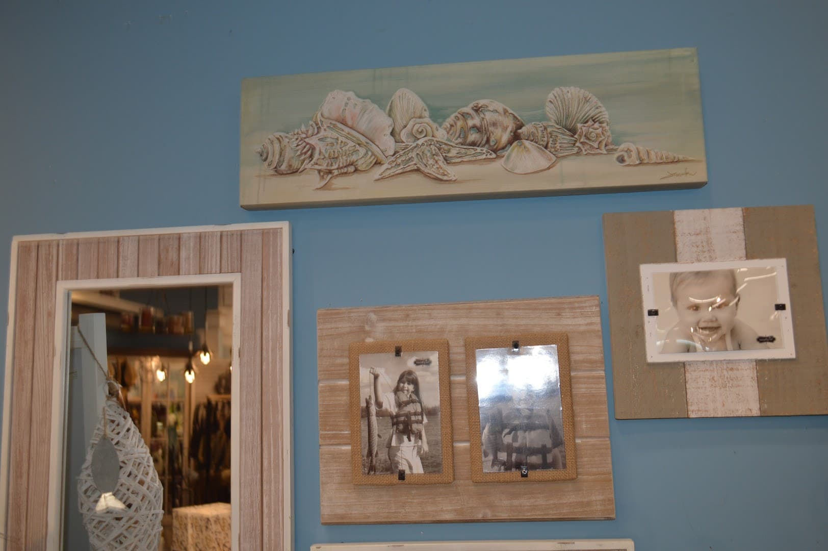 Les Isle Rose - Image 1