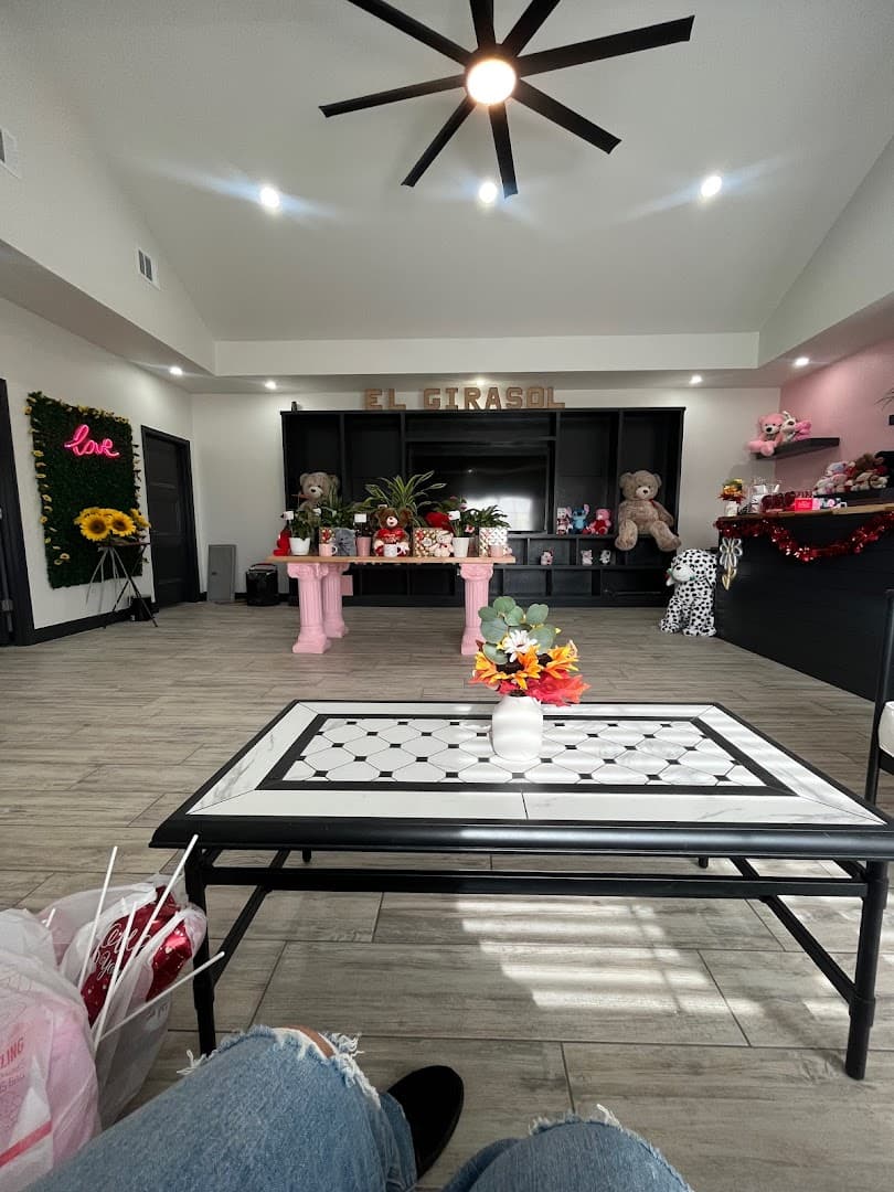 El Girasol Bouquets - Image 1