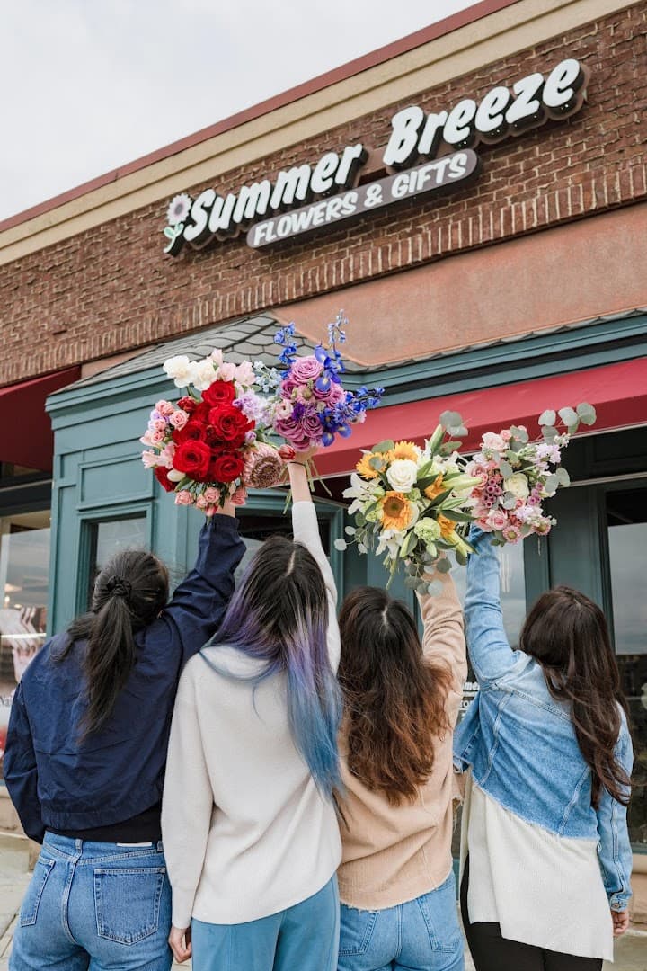 Summer Breeze Flowers & Gifts - Image 1