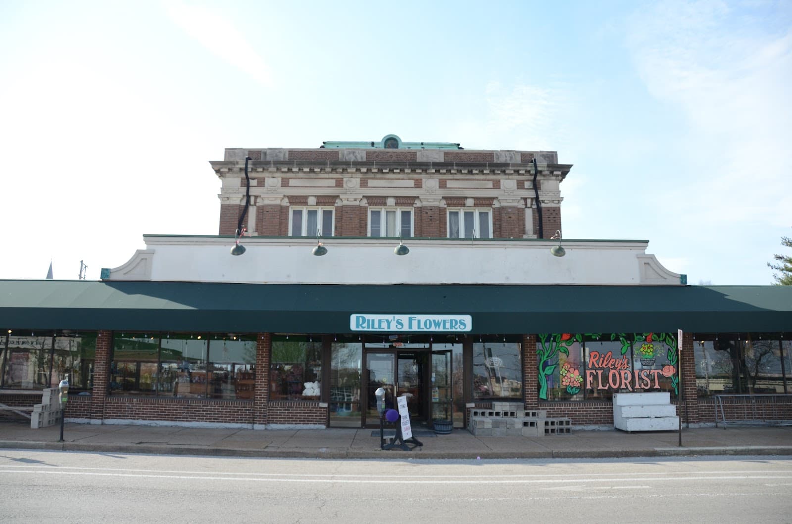 Riley's Flowers - Image 1