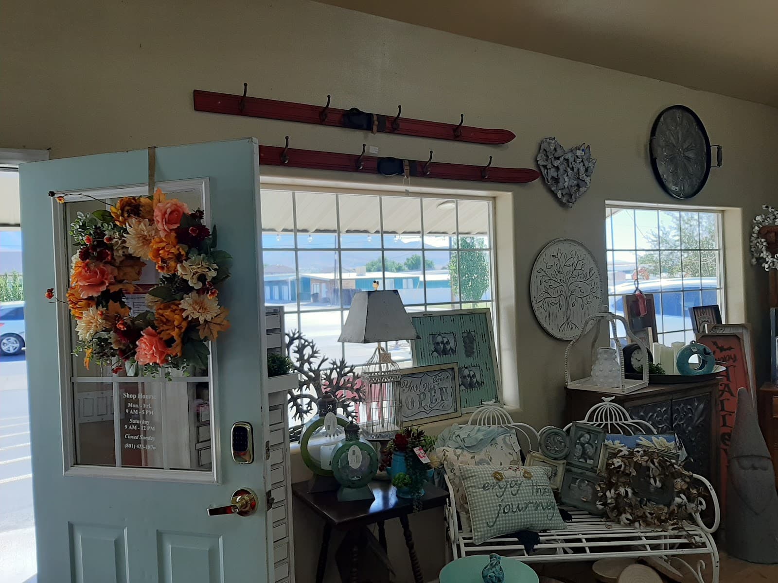 Sweetbriar Cove & Salem Floral - Image 1