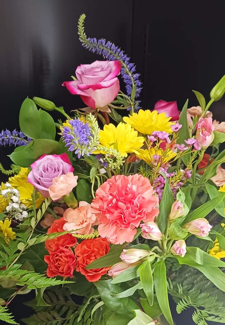 Full Circle Floral Studio - Image 1