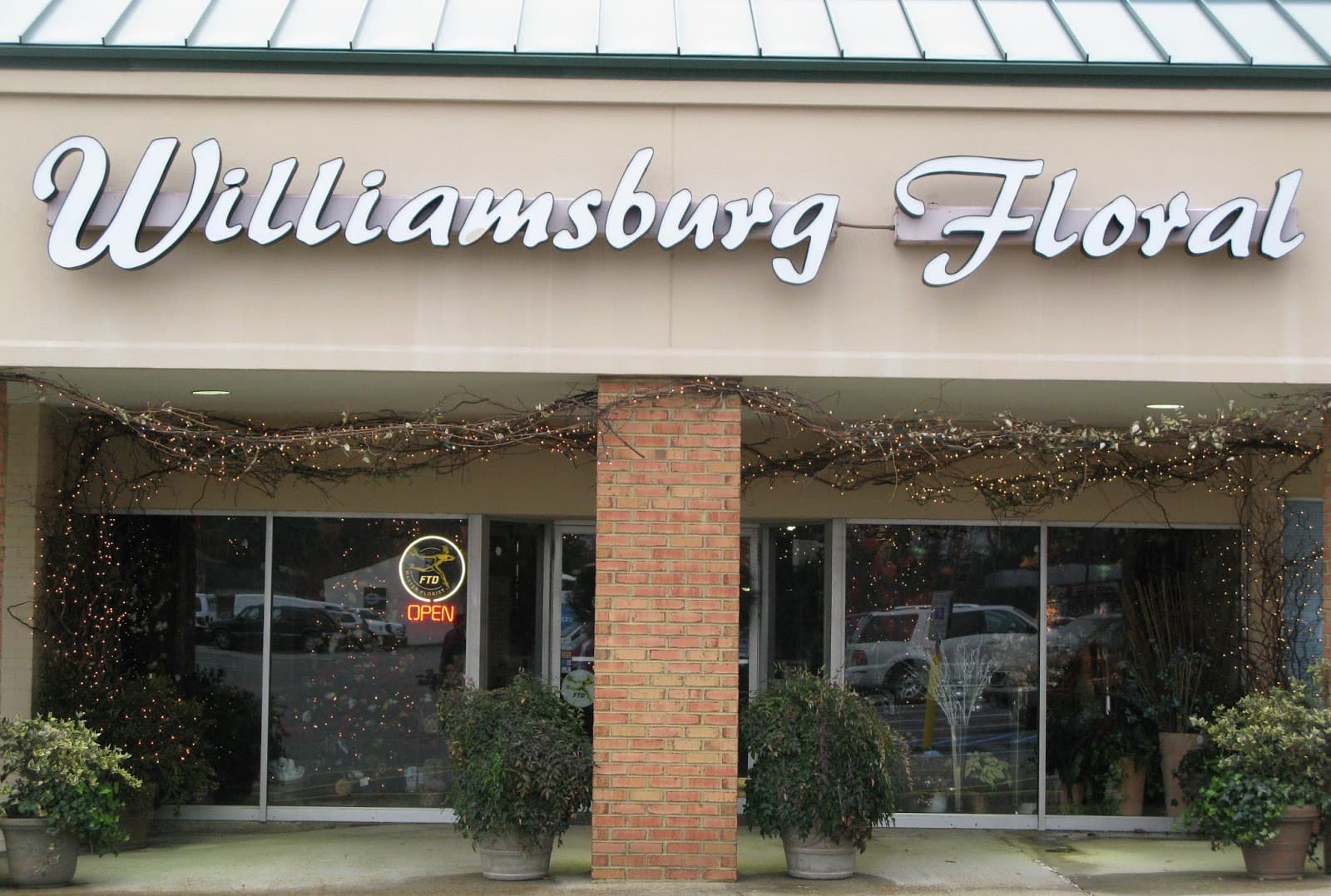 Williamsburg Floral & Paradise Plants - Image 1