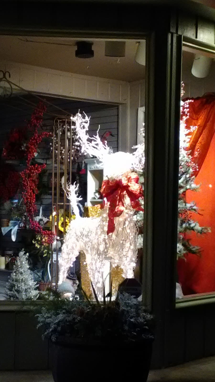 Pemberton's Florist & Gift Shop - Image 1