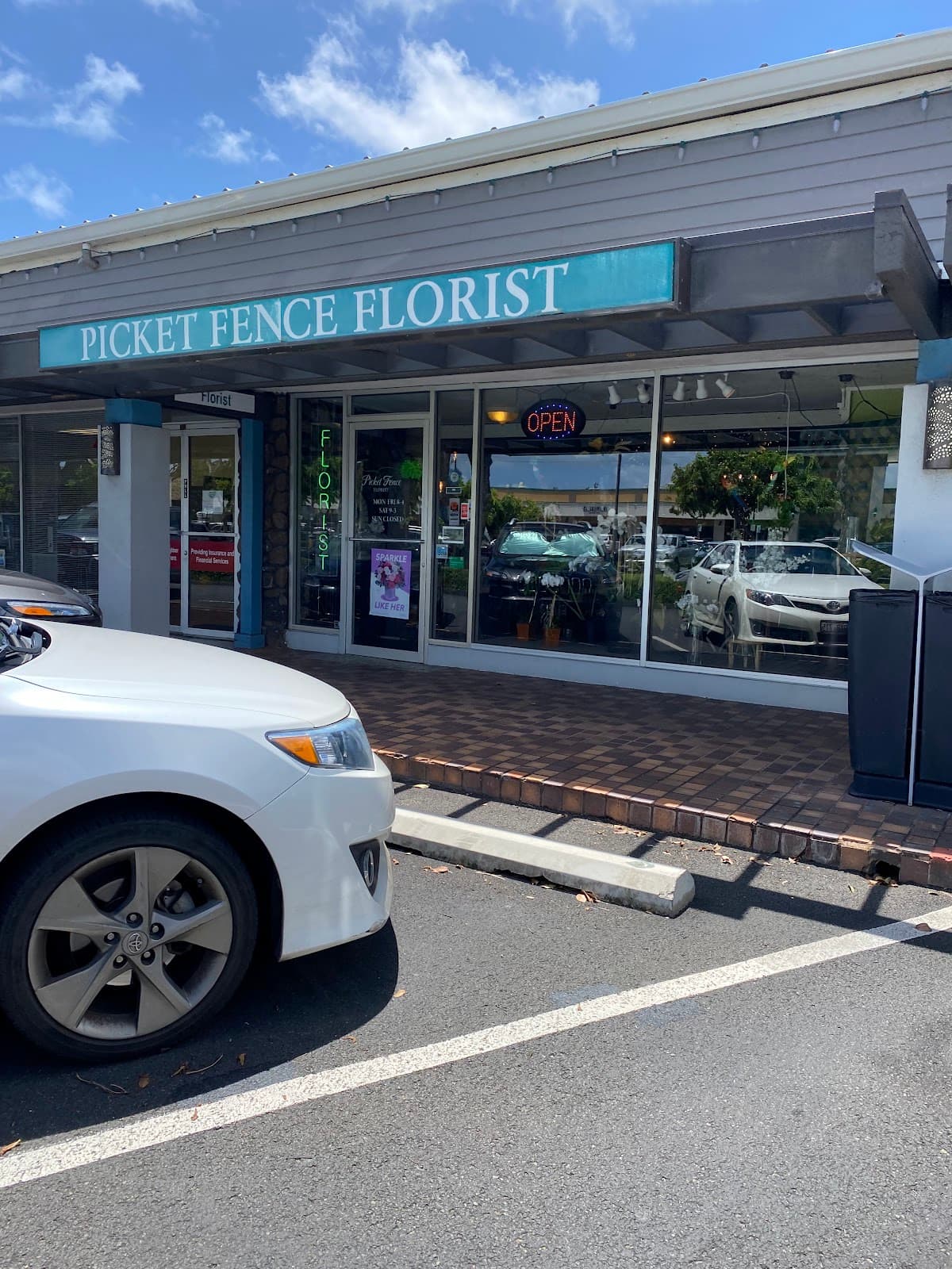 Picket Fence Florist - Image 1