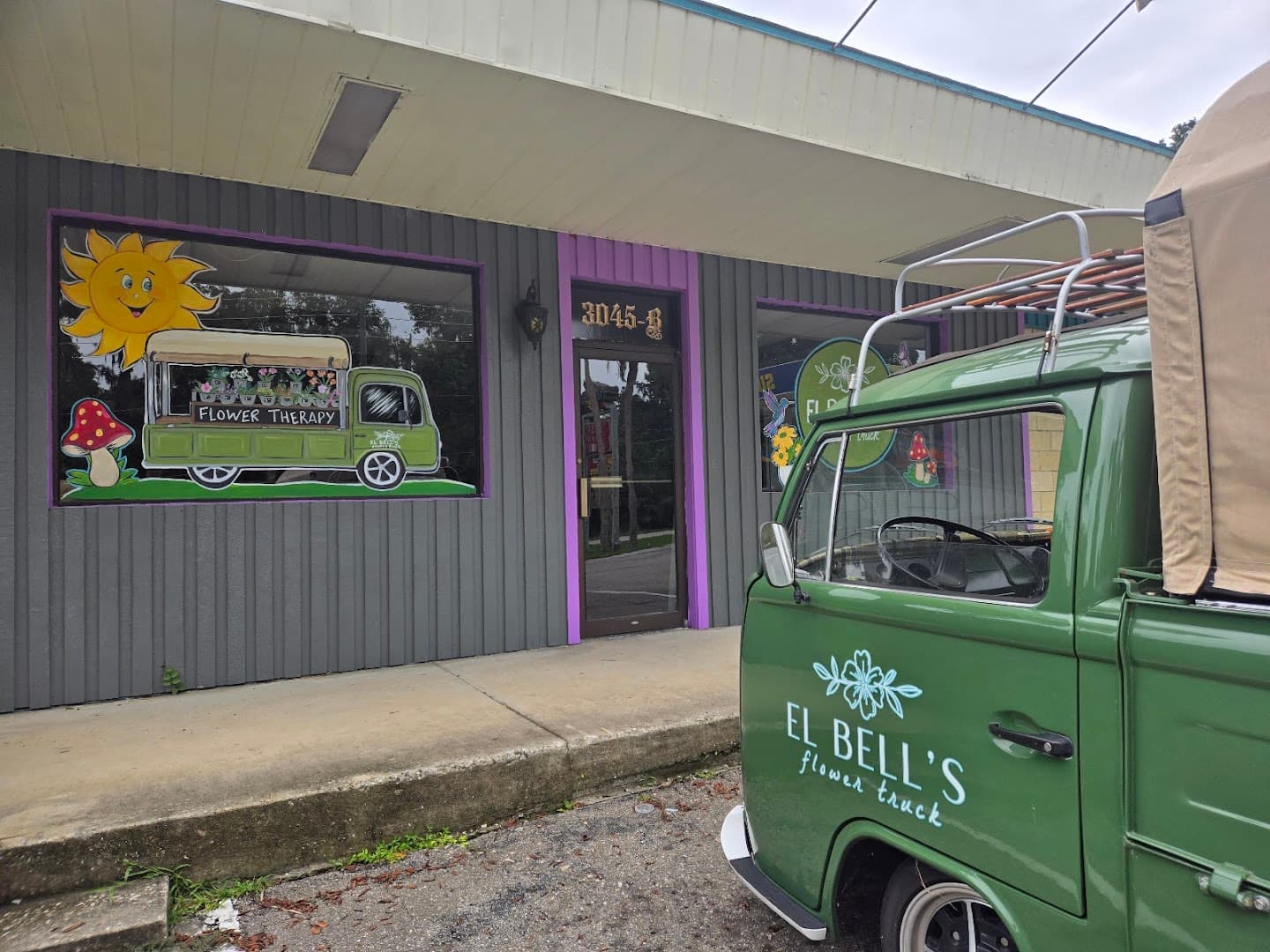 El Bell's Flower Truck & Shop - Image 1