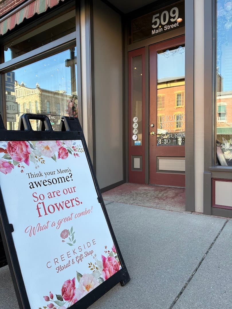 Creekside Floral - Image 1